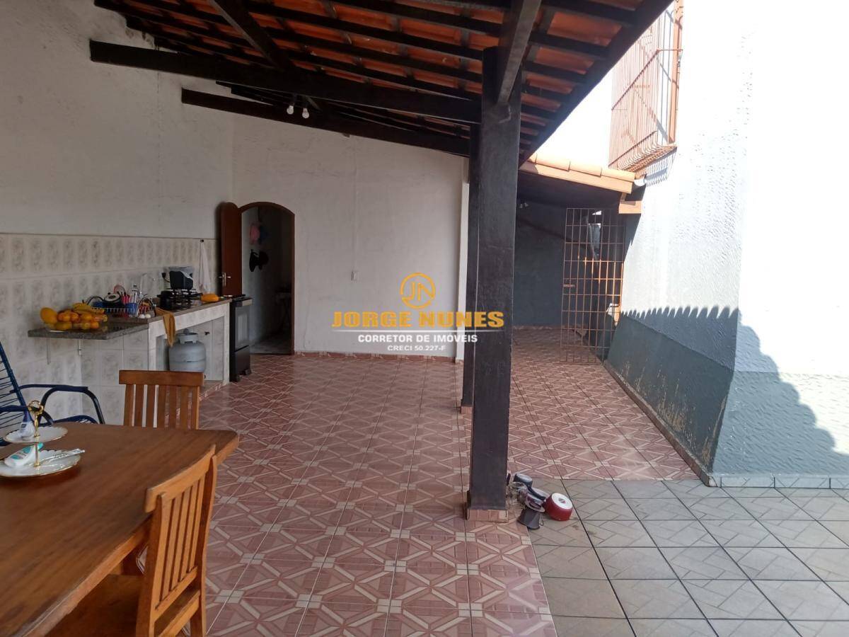 Casa à venda com 3 quartos, 148m² - Foto 14