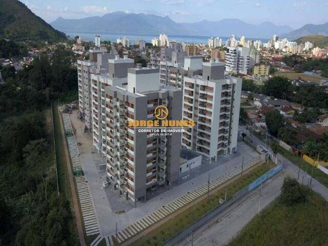 Apartamento para Venda em Caraguatatuba - 1