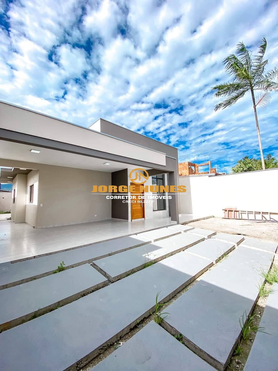 Casa à venda com 3 quartos, 214m² - Foto 1