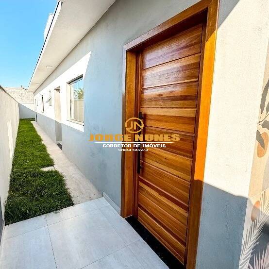 Casa à venda com 2 quartos, 61m² - Foto 2